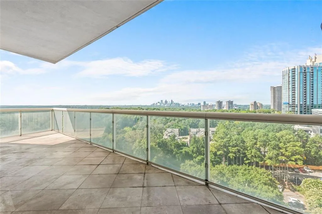 2881 Peachtree Road Ne Unit 1003, Atlanta, Georgia 30305, 2 Bedrooms Bedrooms, ,2 BathroomsBathrooms,Residential,For Sale,2881 Peachtree Road Ne Unit 1003,7622819
