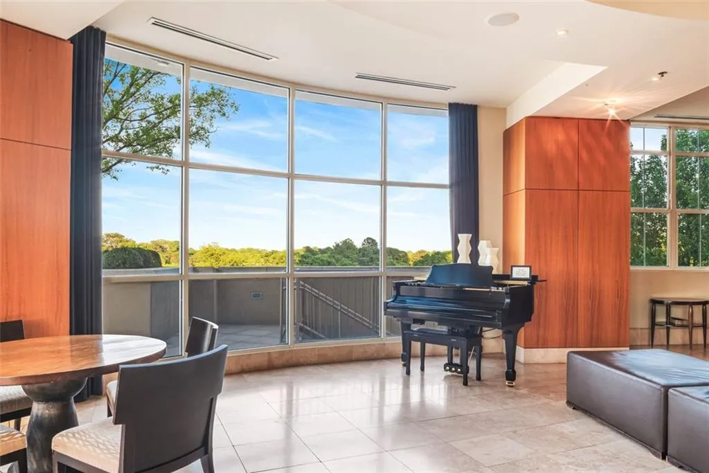 2881 Peachtree Road Ne Unit 1003, Atlanta, Georgia 30305, 2 Bedrooms Bedrooms, ,2 BathroomsBathrooms,Residential,For Sale,2881 Peachtree Road Ne Unit 1003,7622819