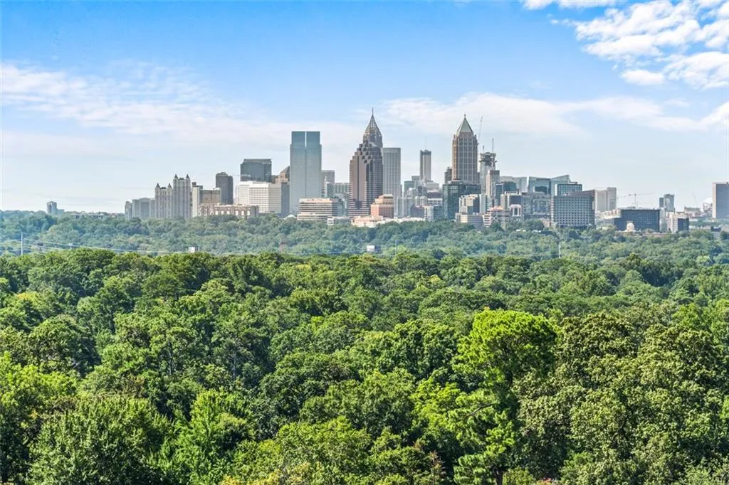 2881 Peachtree Road Ne Unit 1003, Atlanta, Georgia 30305, 2 Bedrooms Bedrooms, ,2 BathroomsBathrooms,Residential,For Sale,2881 Peachtree Road Ne Unit 1003,7622819