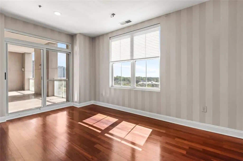 2881 Peachtree Road Ne Unit 1003, Atlanta, Georgia 30305, 2 Bedrooms Bedrooms, ,2 BathroomsBathrooms,Residential,For Sale,2881 Peachtree Road Ne Unit 1003,7622819