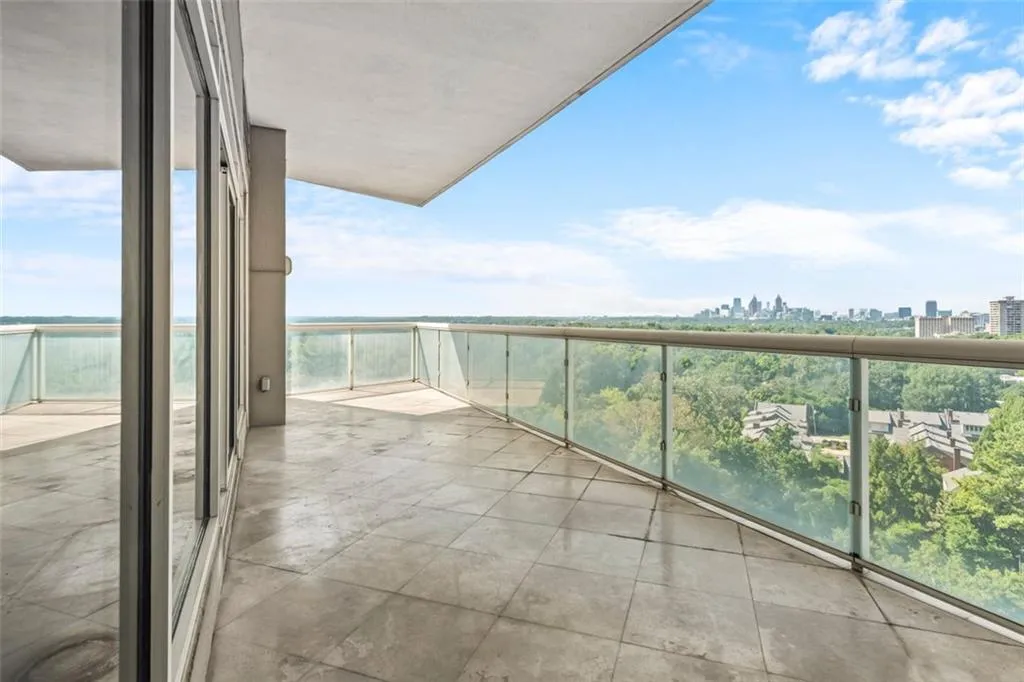 2881 Peachtree Road Ne Unit 1003, Atlanta, Georgia 30305, 2 Bedrooms Bedrooms, ,2 BathroomsBathrooms,Residential,For Sale,2881 Peachtree Road Ne Unit 1003,7622819