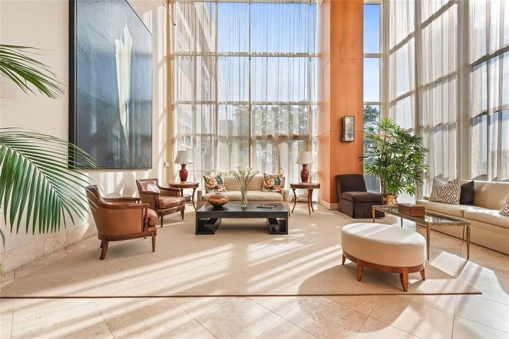 2881 Peachtree Road Ne Unit 1003, Atlanta, Georgia 30305, 2 Bedrooms Bedrooms, ,2 BathroomsBathrooms,Residential,For Sale,2881 Peachtree Road Ne Unit 1003,7622819