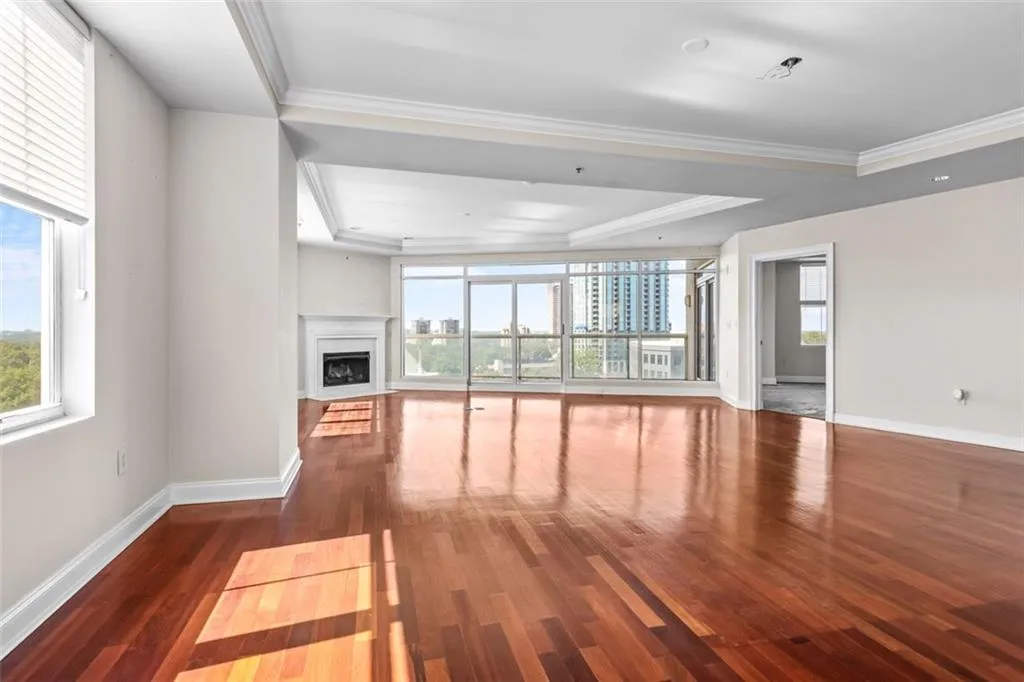 2881 Peachtree Road Ne Unit 1003, Atlanta, Georgia 30305, 2 Bedrooms Bedrooms, ,2 BathroomsBathrooms,Residential,For Sale,2881 Peachtree Road Ne Unit 1003,7622819