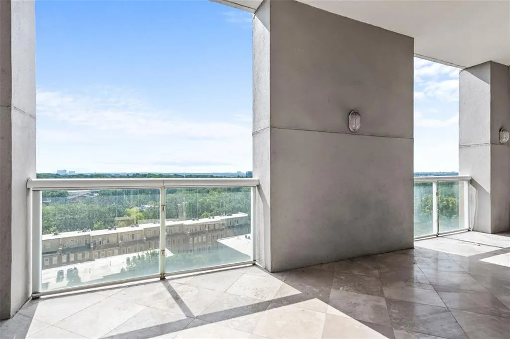 2881 Peachtree Road Ne Unit 1003, Atlanta, Georgia 30305, 2 Bedrooms Bedrooms, ,2 BathroomsBathrooms,Residential,For Sale,2881 Peachtree Road Ne Unit 1003,7622819