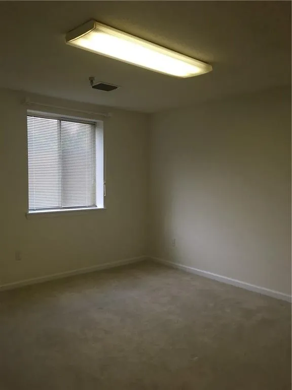 300 Johnson Ferry Road Ne Unit B113, Atlanta, Georgia 30328, 2 Bedrooms Bedrooms, ,2 BathroomsBathrooms,Residential,Sold,300 Johnson Ferry Road Ne Unit B113,5721239
