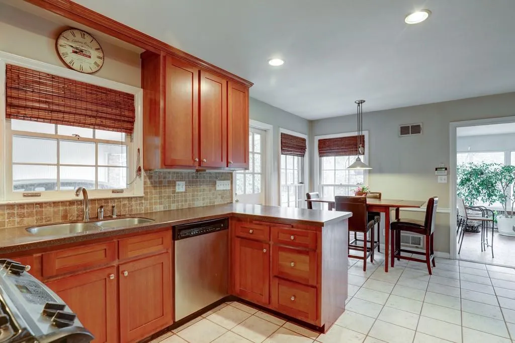 4765 Brinkley Lane Ne, Sandy Springs, Georgia 30342, 4 Bedrooms Bedrooms, ,3 BathroomsBathrooms,Residential,Sold,4765 Brinkley Lane Ne,6813974