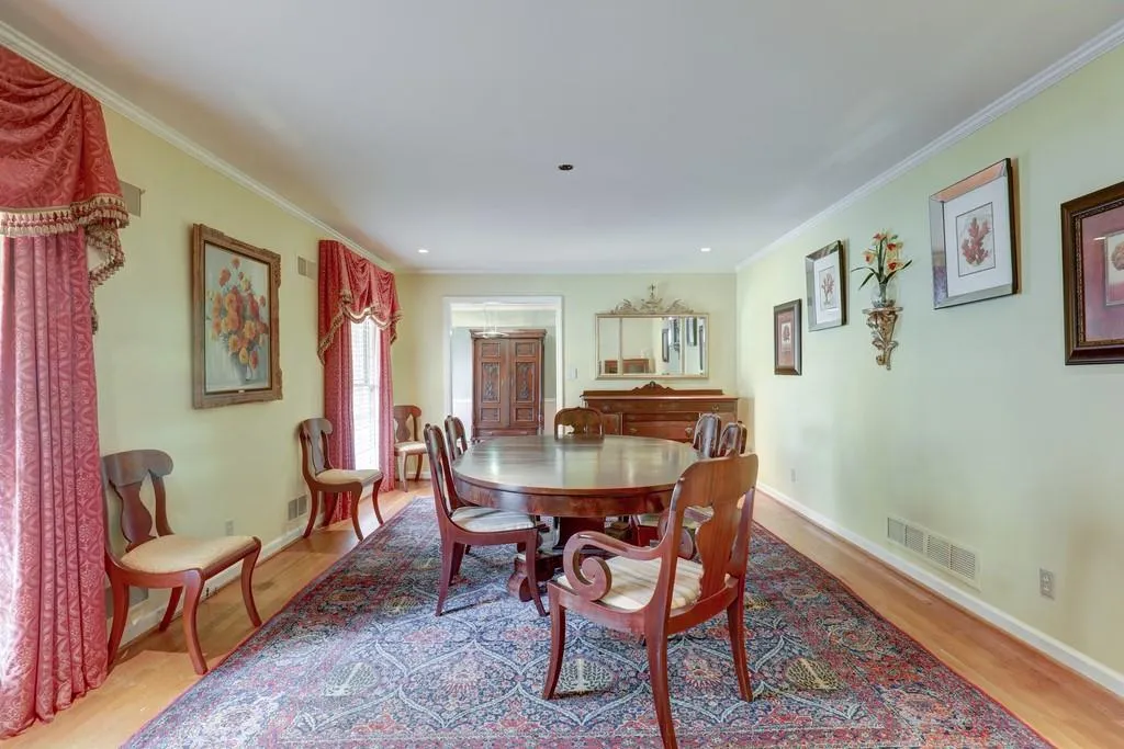 4765 Brinkley Lane Ne, Sandy Springs, Georgia 30342, 4 Bedrooms Bedrooms, ,3 BathroomsBathrooms,Residential,Sold,4765 Brinkley Lane Ne,6813974