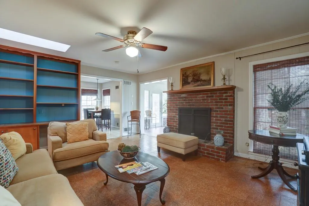 4765 Brinkley Lane Ne, Sandy Springs, Georgia 30342, 4 Bedrooms Bedrooms, ,3 BathroomsBathrooms,Residential,Sold,4765 Brinkley Lane Ne,6813974