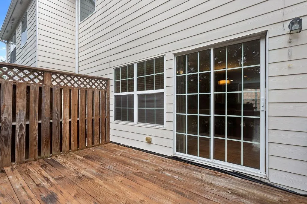 595 Kandell Cove, Sandy Springs, Georgia 30350, 3 Bedrooms Bedrooms, ,3 BathroomsBathrooms,Residential,Sold,595 Kandell Cove,6757821