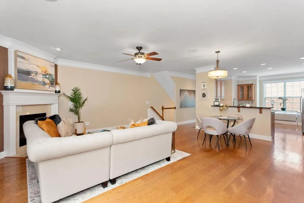 595 Kandell Cove, Sandy Springs, Georgia 30350, 3 Bedrooms Bedrooms, ,3 BathroomsBathrooms,Residential,Sold,595 Kandell Cove,6757821