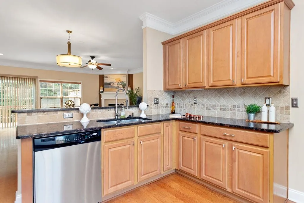 595 Kandell Cove, Sandy Springs, Georgia 30350, 3 Bedrooms Bedrooms, ,3 BathroomsBathrooms,Residential,Sold,595 Kandell Cove,6757821