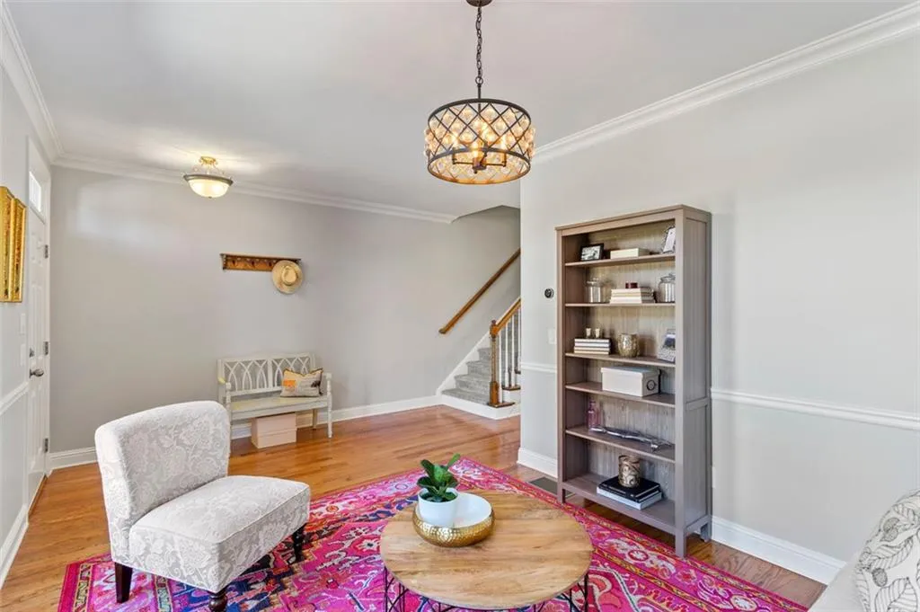 7960 Highland Bluff, Sandy Springs, Georgia 30328, 3 Bedrooms Bedrooms, ,3 BathroomsBathrooms,Residential,Sold,7960 Highland Bluff,6924187