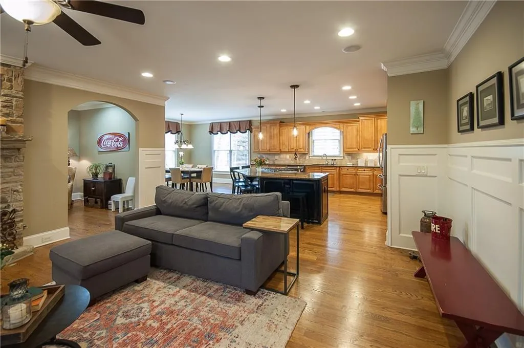 7967 Magnolia Square, Sandy Springs, Georgia 30350, 4 Bedrooms Bedrooms, ,4 BathroomsBathrooms,Residential,Sold,7967 Magnolia Square,6837771