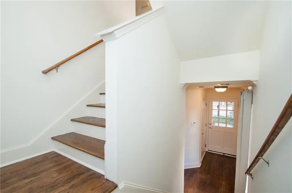 5520 Glenridge Park Ne, Atlanta, Georgia 30342, 3 Bedrooms Bedrooms, ,2 BathroomsBathrooms,Residential,Sold,5520 Glenridge Park Ne,6125766