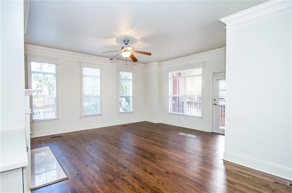 5520 Glenridge Park Ne, Atlanta, Georgia 30342, 3 Bedrooms Bedrooms, ,2 BathroomsBathrooms,Residential,Sold,5520 Glenridge Park Ne,6125766