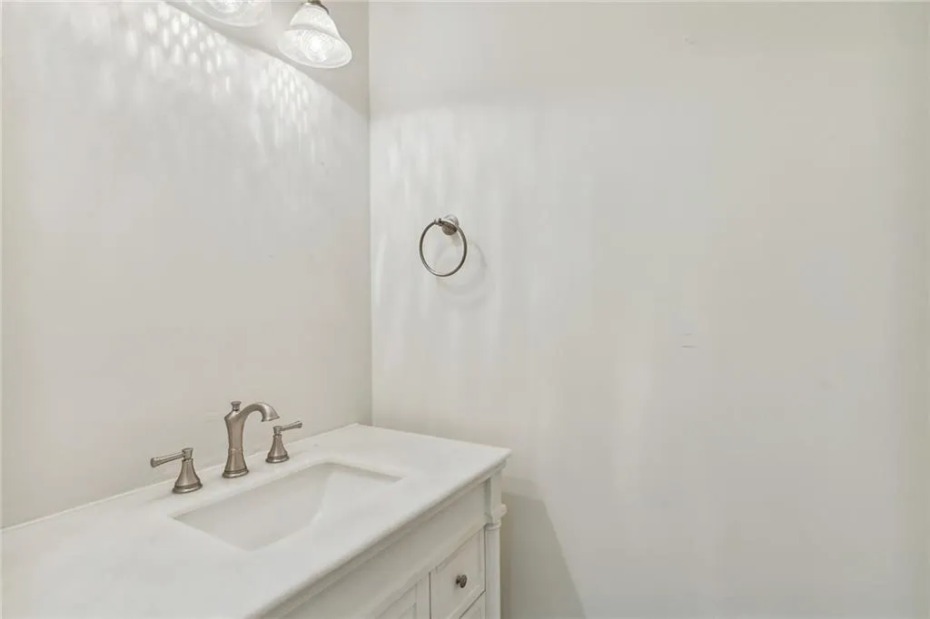 545 Montrose Lane, Sandy Springs, Georgia 30328, 4 Bedrooms Bedrooms, ,2 BathroomsBathrooms,Residential,Sold,545 Montrose Lane,7112075