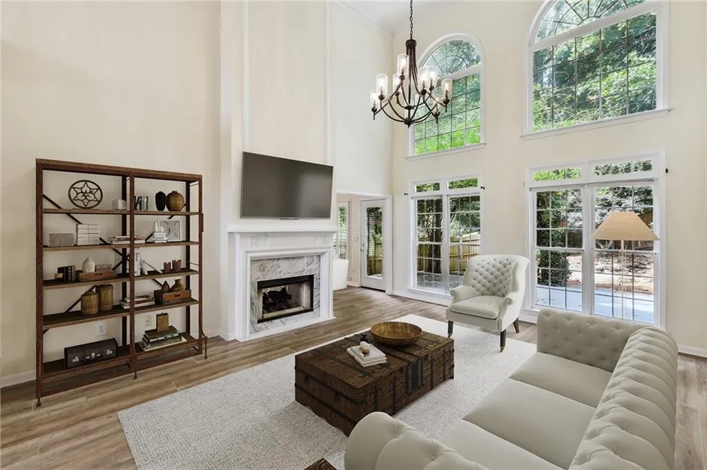 545 Montrose Lane, Sandy Springs, Georgia 30328, 4 Bedrooms Bedrooms, ,2 BathroomsBathrooms,Residential,Sold,545 Montrose Lane,7112075