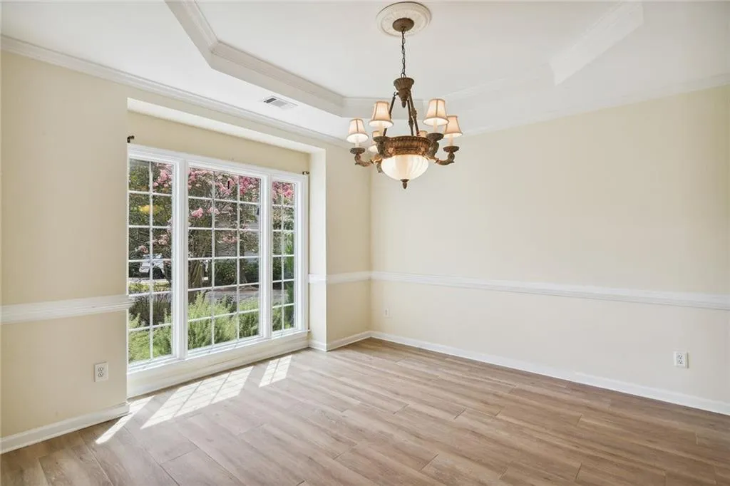 545 Montrose Lane, Sandy Springs, Georgia 30328, 4 Bedrooms Bedrooms, ,2 BathroomsBathrooms,Residential,Sold,545 Montrose Lane,7112075