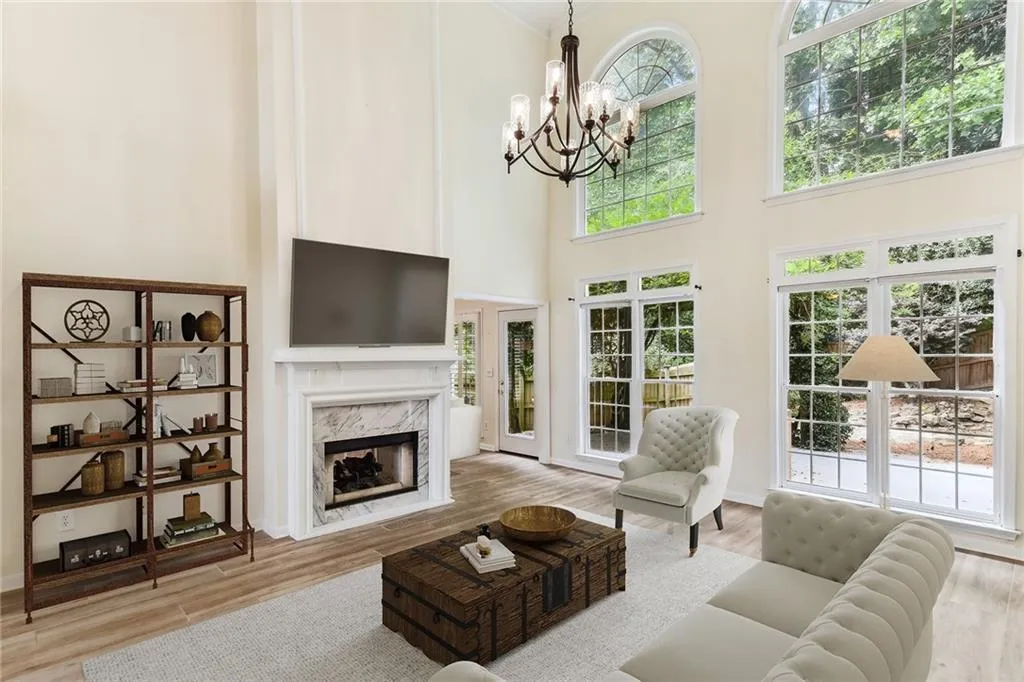 545 Montrose Lane, Sandy Springs, Georgia 30328, 4 Bedrooms Bedrooms, ,2 BathroomsBathrooms,Residential,Sold,545 Montrose Lane,7112075