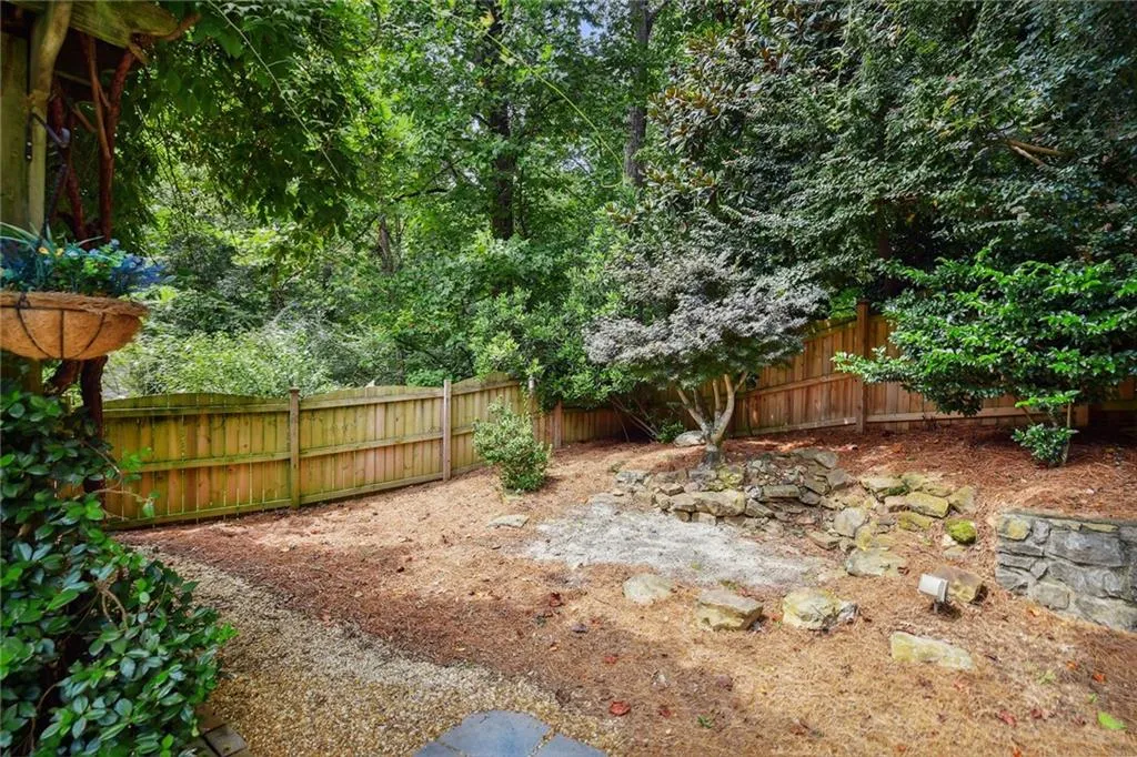 545 Montrose Lane, Sandy Springs, Georgia 30328, 4 Bedrooms Bedrooms, ,2 BathroomsBathrooms,Residential,Sold,545 Montrose Lane,7112075