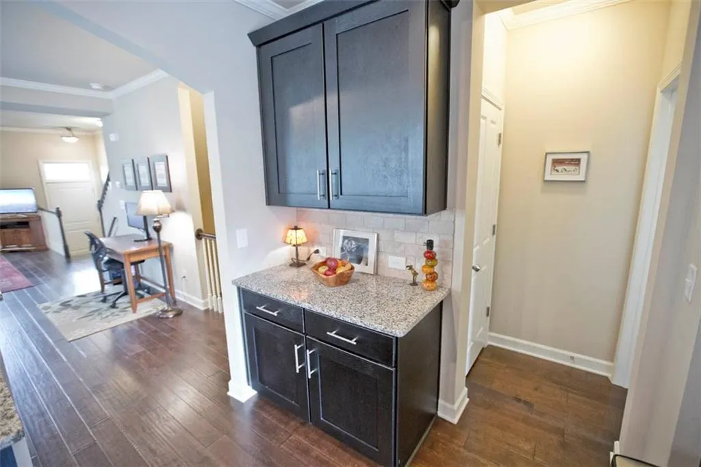 7285 Glisten Avenue, Atlanta, Georgia 30328, 3 Bedrooms Bedrooms, ,3 BathroomsBathrooms,Residential,Sold,7285 Glisten Avenue,6010080