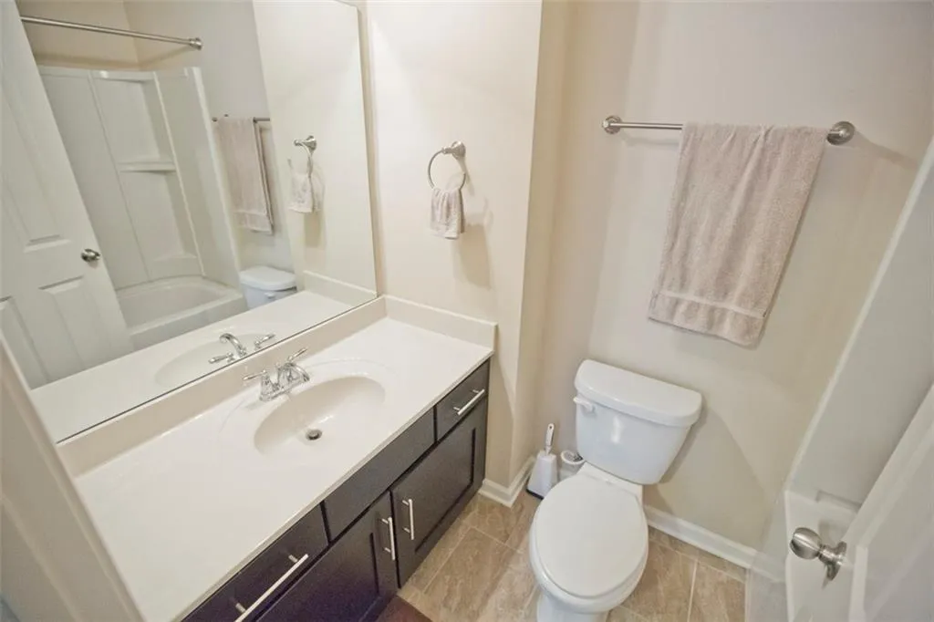 7285 Glisten Avenue, Atlanta, Georgia 30328, 3 Bedrooms Bedrooms, ,3 BathroomsBathrooms,Residential,Sold,7285 Glisten Avenue,6010080