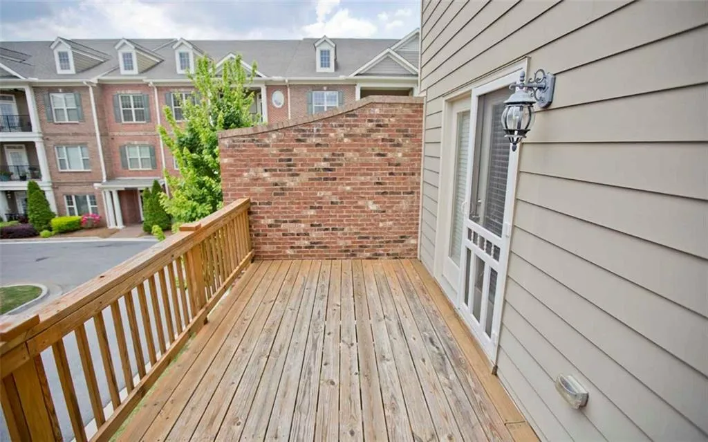 7285 Glisten Avenue, Atlanta, Georgia 30328, 3 Bedrooms Bedrooms, ,3 BathroomsBathrooms,Residential,Sold,7285 Glisten Avenue,6010080