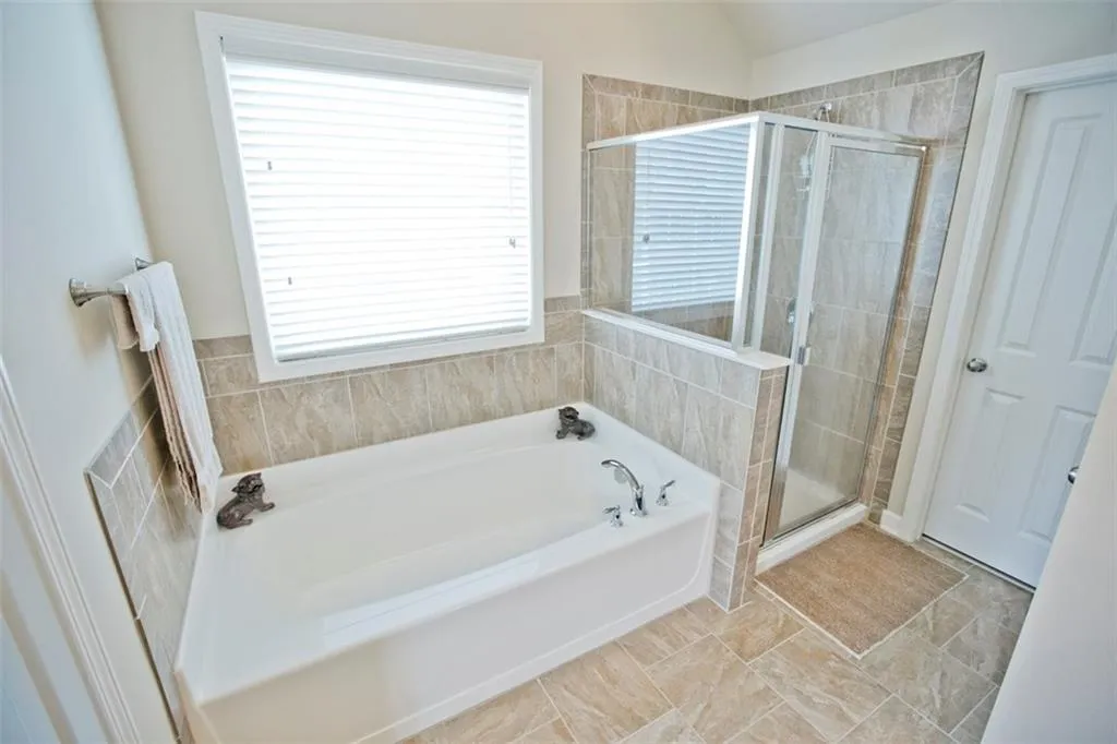 7285 Glisten Avenue, Atlanta, Georgia 30328, 3 Bedrooms Bedrooms, ,3 BathroomsBathrooms,Residential,Sold,7285 Glisten Avenue,6010080