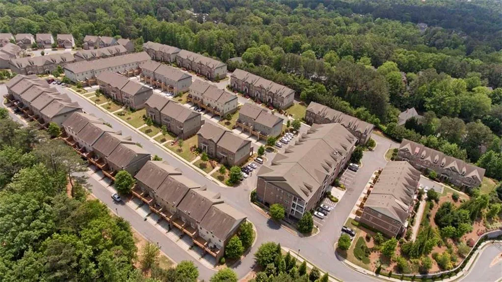 7285 Glisten Avenue, Atlanta, Georgia 30328, 3 Bedrooms Bedrooms, ,3 BathroomsBathrooms,Residential,Sold,7285 Glisten Avenue,6010080