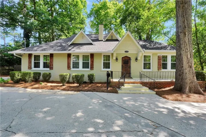 3175 Ingleside, Macon, Georgia 31204