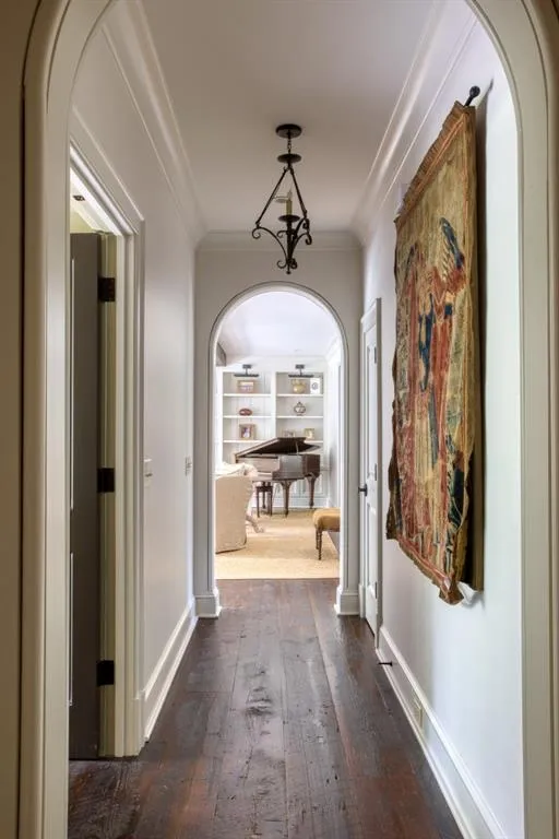 3741 Dumbarton Road Nw, Atlanta, Georgia 30327, 5 Bedrooms Bedrooms, ,4 BathroomsBathrooms,Residential,For Sale,3741 Dumbarton Road Nw,7660403