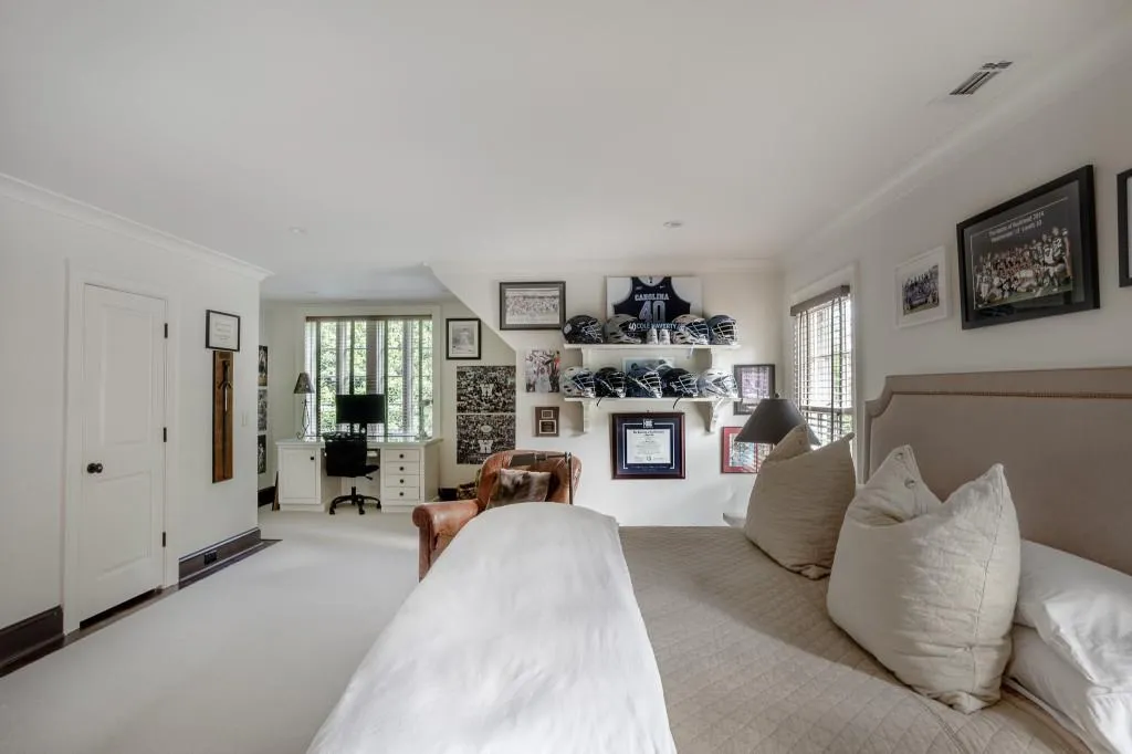 3741 Dumbarton Road Nw, Atlanta, Georgia 30327, 5 Bedrooms Bedrooms, ,4 BathroomsBathrooms,Residential,For Sale,3741 Dumbarton Road Nw,7660403