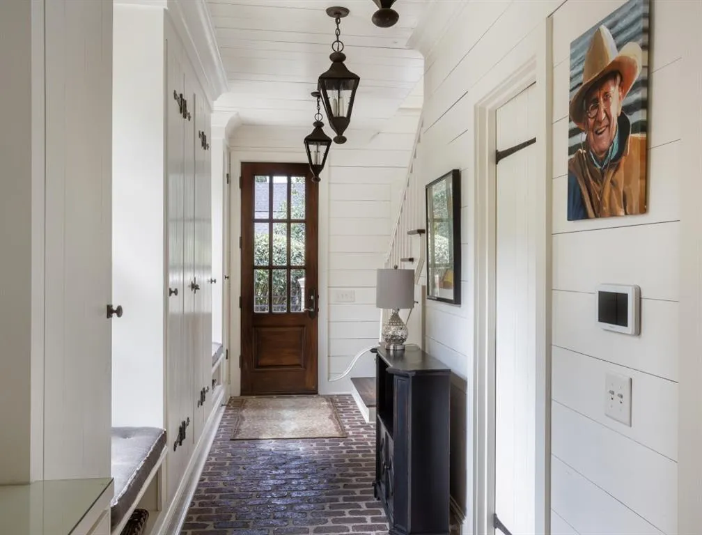 3741 Dumbarton Road Nw, Atlanta, Georgia 30327, 5 Bedrooms Bedrooms, ,4 BathroomsBathrooms,Residential,For Sale,3741 Dumbarton Road Nw,7660403