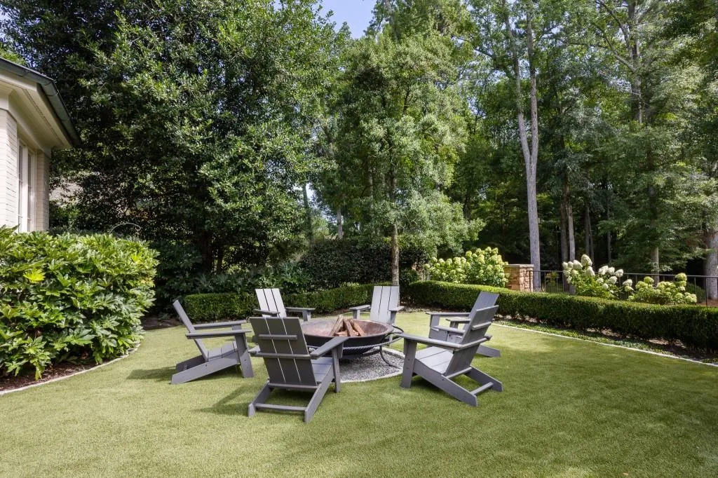 3741 Dumbarton Road Nw, Atlanta, Georgia 30327, 5 Bedrooms Bedrooms, ,4 BathroomsBathrooms,Residential,For Sale,3741 Dumbarton Road Nw,7660403