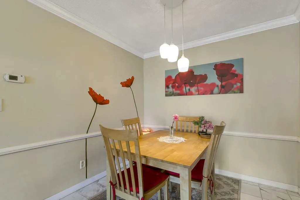 6851 Roswell Road Ne Unit J17, Atlanta, Georgia 30328, 1 Bedroom Bedrooms, ,1 BathroomBathrooms,Residential,Sold,6851 Roswell Road Ne Unit J17,6515729