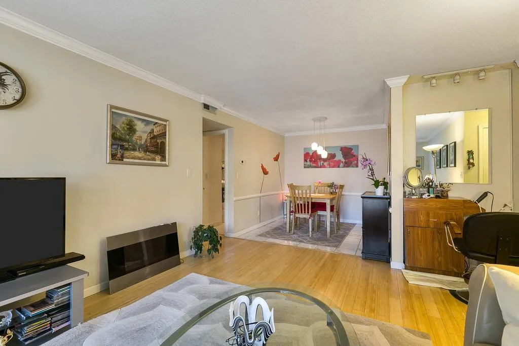 6851 Roswell Road Ne Unit J17, Atlanta, Georgia 30328, 1 Bedroom Bedrooms, ,1 BathroomBathrooms,Residential,Sold,6851 Roswell Road Ne Unit J17,6515729