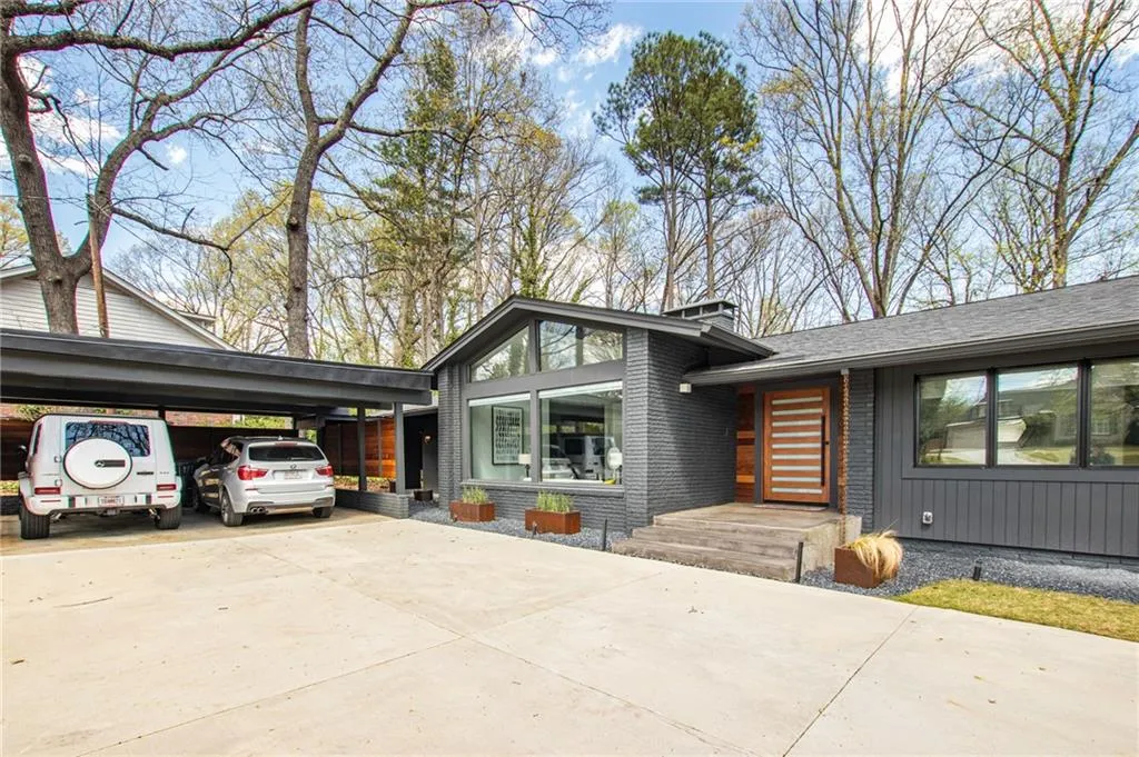 6360 Aberdeen Drive, Atlanta, Georgia 30328, 5 Bedrooms Bedrooms, ,4 BathroomsBathrooms,Residential,Sold,6360 Aberdeen Drive,7033375