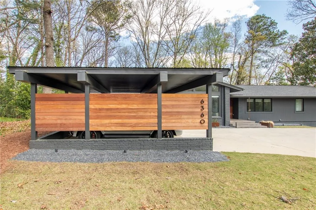 6360 Aberdeen Drive, Atlanta, Georgia 30328, 5 Bedrooms Bedrooms, ,4 BathroomsBathrooms,Residential,Sold,6360 Aberdeen Drive,7033375