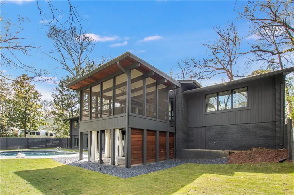 6360 Aberdeen Drive, Atlanta, Georgia 30328, 5 Bedrooms Bedrooms, ,4 BathroomsBathrooms,Residential,Sold,6360 Aberdeen Drive,7033375