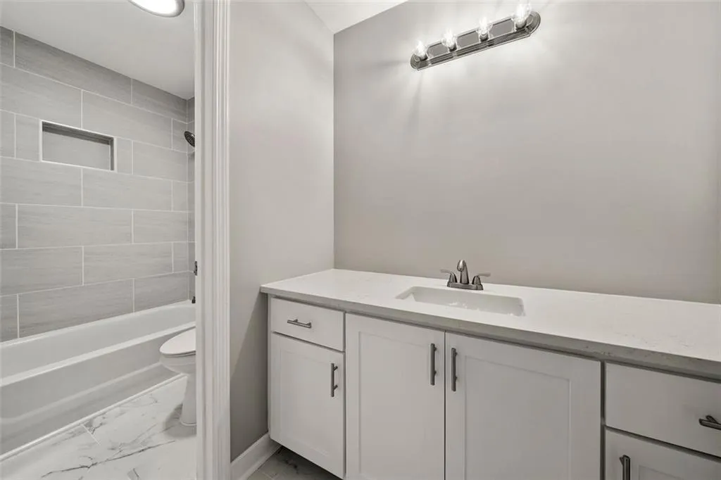 317 Granville Court, Sandy Springs, Georgia 30328, 2 Bedrooms Bedrooms, ,2 BathroomsBathrooms,Residential,Sold,317 Granville Court,6931319