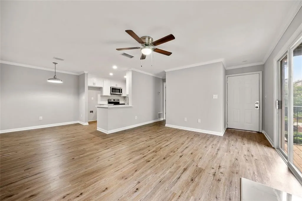 317 Granville Court, Sandy Springs, Georgia 30328, 2 Bedrooms Bedrooms, ,2 BathroomsBathrooms,Residential,Sold,317 Granville Court,6931319
