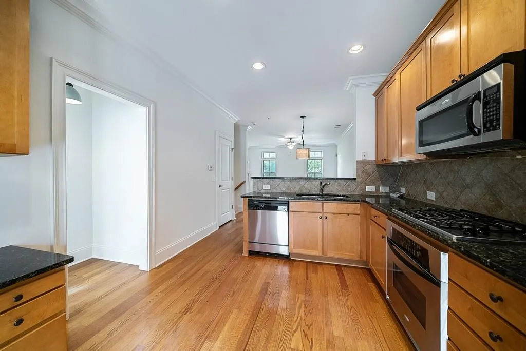 6467 Chariot Street Unit 31, Sandy Springs, Georgia 30328, 2 Bedrooms Bedrooms, ,2 BathroomsBathrooms,Residential,Sold,6467 Chariot Street Unit 31,6775350