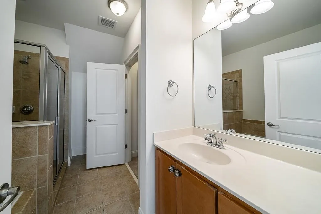 6467 Chariot Street Unit 31, Sandy Springs, Georgia 30328, 2 Bedrooms Bedrooms, ,2 BathroomsBathrooms,Residential,Sold,6467 Chariot Street Unit 31,6775350