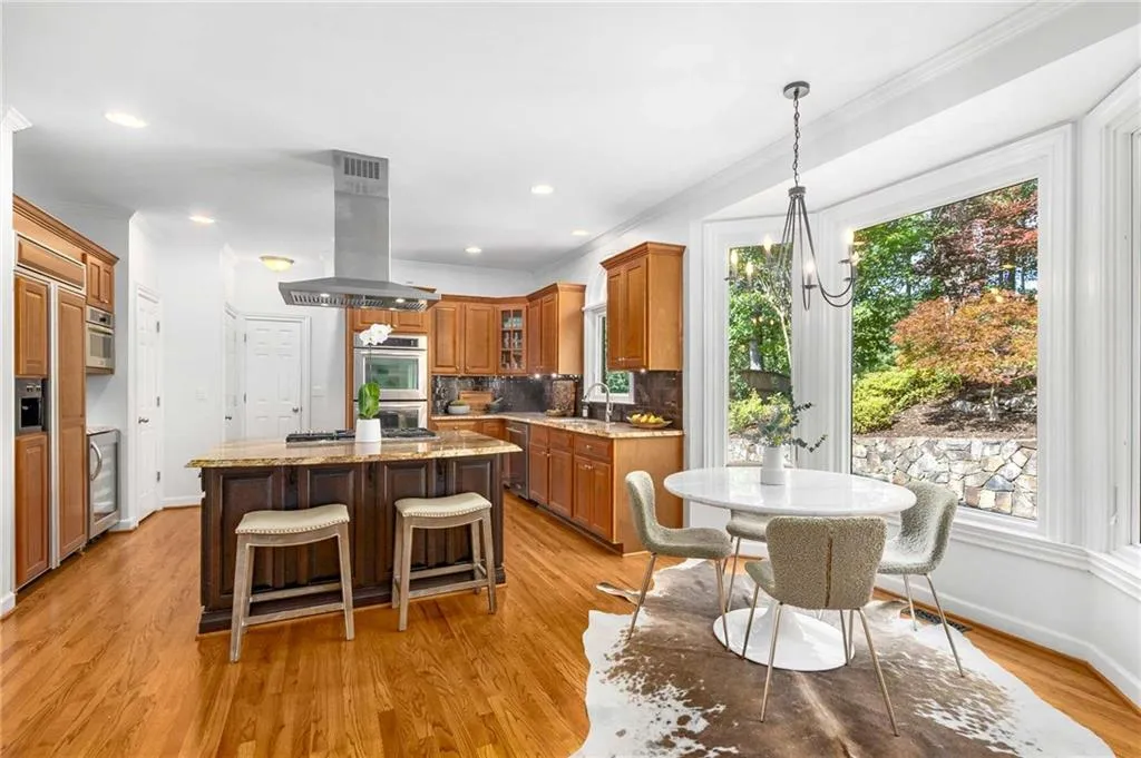 1120 Whitehall Pointe, Sandy Springs, Georgia 30338, 5 Bedrooms Bedrooms, ,4 BathroomsBathrooms,Residential,For Sale,1120 Whitehall Pointe,7688202