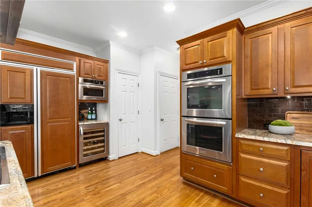 1120 Whitehall Pointe, Sandy Springs, Georgia 30338, 5 Bedrooms Bedrooms, ,4 BathroomsBathrooms,Residential,For Sale,1120 Whitehall Pointe,7688202