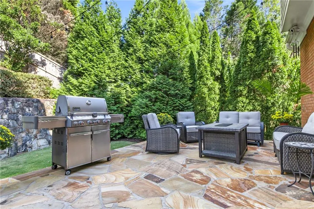 1120 Whitehall Pointe, Sandy Springs, Georgia 30338, 5 Bedrooms Bedrooms, ,4 BathroomsBathrooms,Residential,For Sale,1120 Whitehall Pointe,7688202