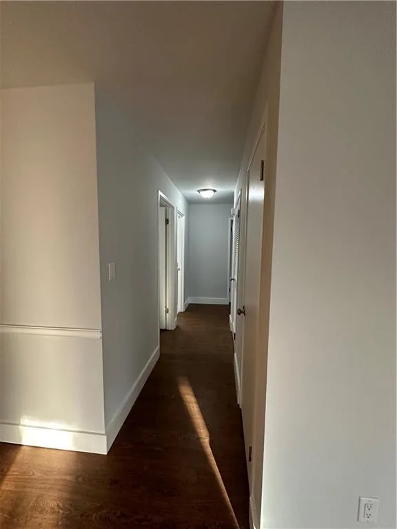 6802 Glenridge Drive Unit H, Sandy Springs, Georgia 30328, 2 Bedrooms Bedrooms, ,2 BathroomsBathrooms,Residential,Sold,6802 Glenridge Drive Unit H,7187122