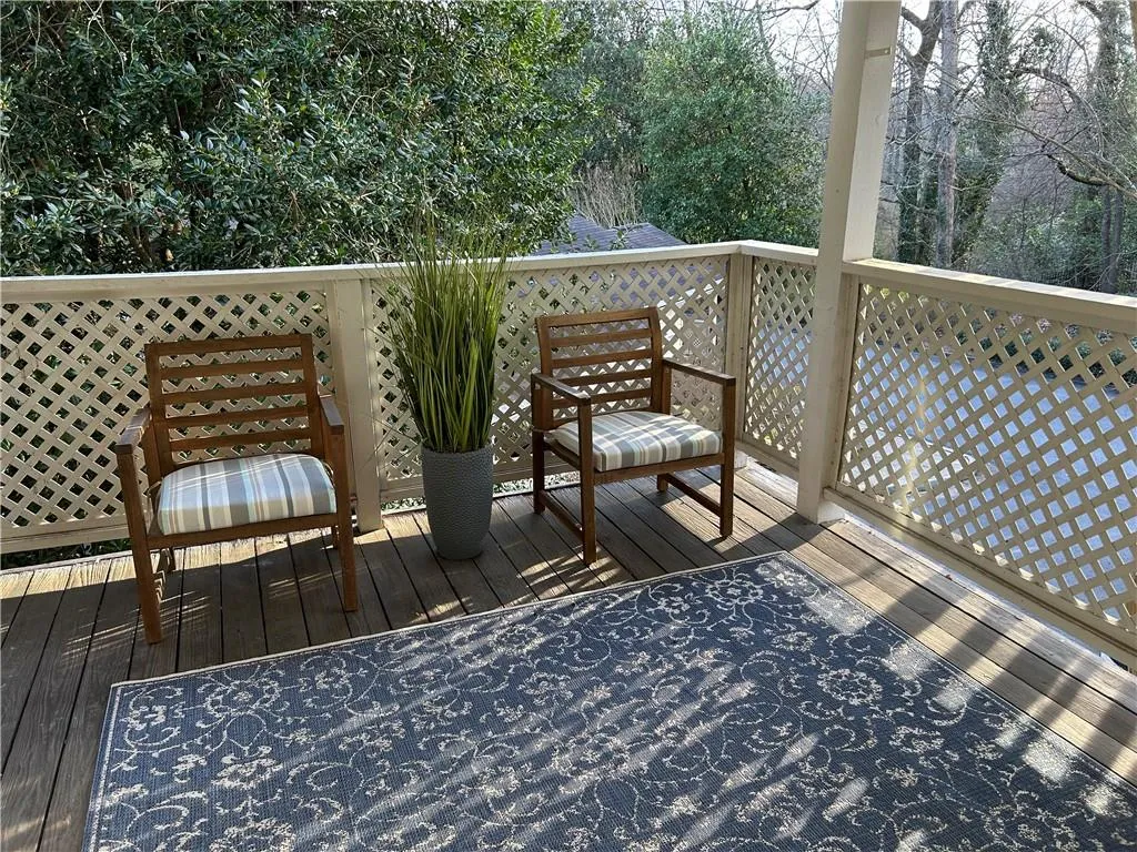 6802 Glenridge Drive Unit H, Sandy Springs, Georgia 30328, 2 Bedrooms Bedrooms, ,2 BathroomsBathrooms,Residential,Sold,6802 Glenridge Drive Unit H,7187122