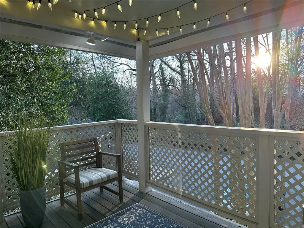 6802 Glenridge Drive Unit H, Sandy Springs, Georgia 30328, 2 Bedrooms Bedrooms, ,2 BathroomsBathrooms,Residential,Sold,6802 Glenridge Drive Unit H,7187122