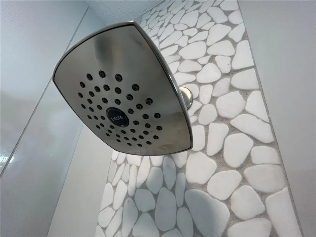 6802 Glenridge Drive Unit H, Sandy Springs, Georgia 30328, 2 Bedrooms Bedrooms, ,2 BathroomsBathrooms,Residential,Sold,6802 Glenridge Drive Unit H,7187122